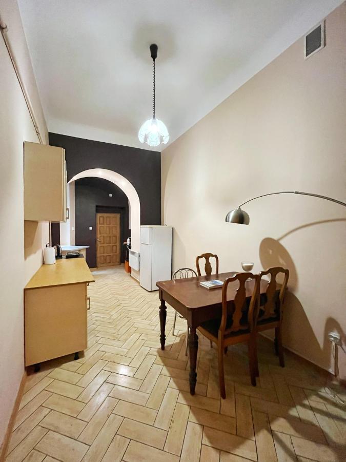 Old Town Rooms Wielopole Krasków Εξωτερικό φωτογραφία