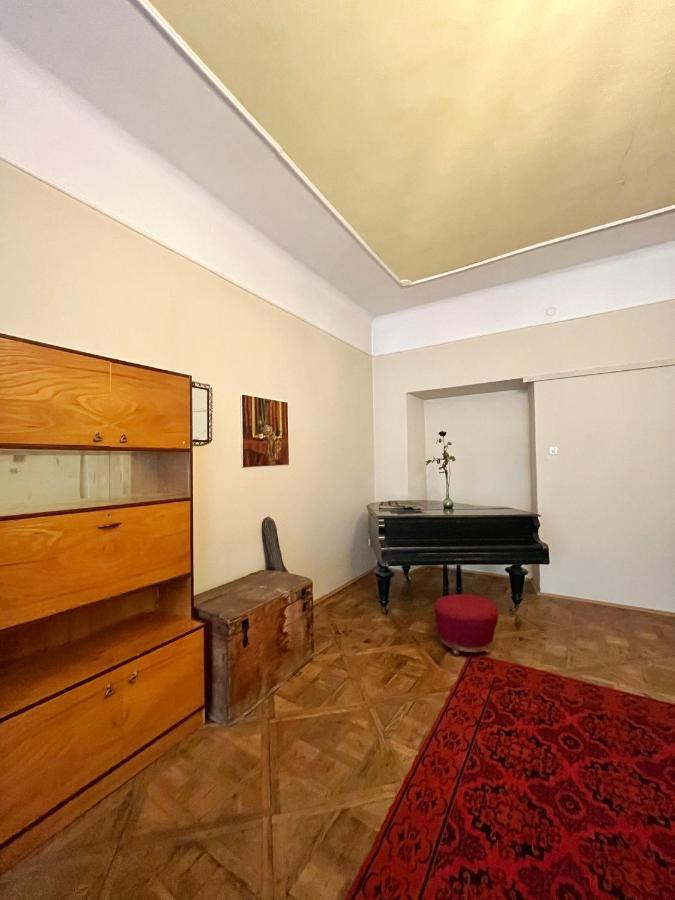 Old Town Rooms Wielopole Krasków Εξωτερικό φωτογραφία