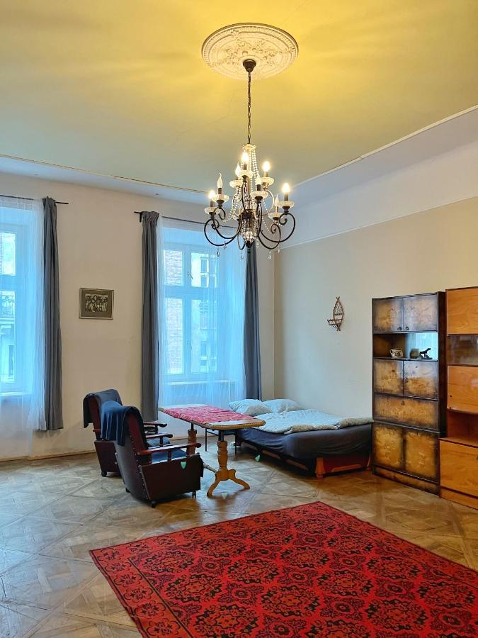 Old Town Rooms Wielopole Krasków Εξωτερικό φωτογραφία